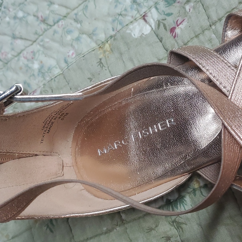Sandles - Picture 3 of 6